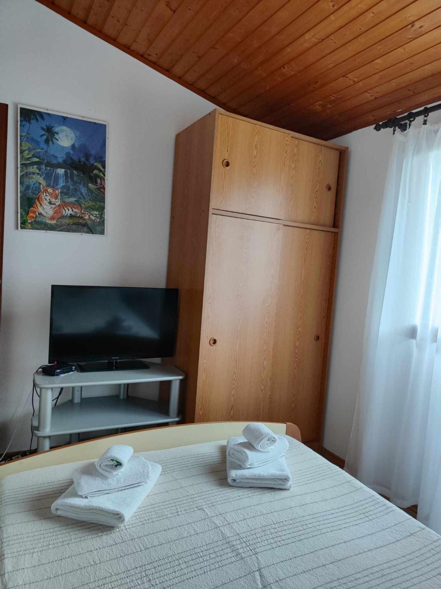 Apartments By The Sea Basina, Hvar - 116 Vrboska Habitación foto